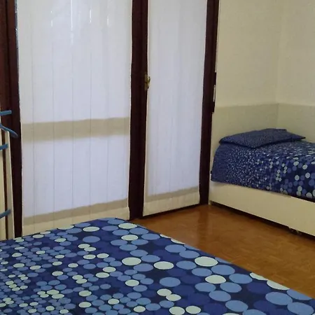 Ops Bed & Breakfast *